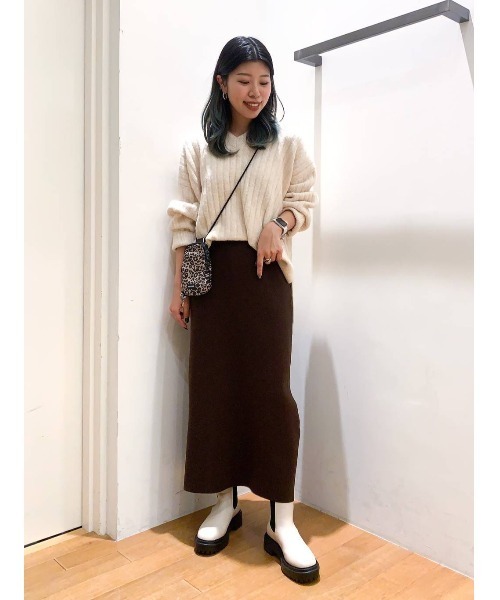 BAYFLOW（ベイフロー）の「ワイドリブＶネックニットプルオーバー（ニット/セーター・レディース・グリーン/ピンク/ブルー/オフホワイト/チャコールグレー・FREE）」の18枚目の写真