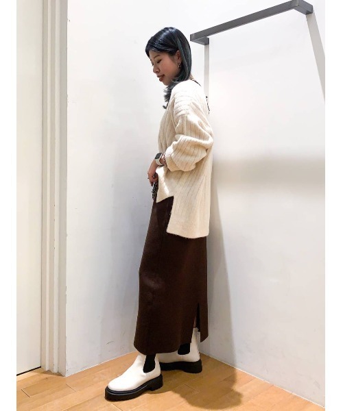 BAYFLOW（ベイフロー）の「ワイドリブＶネックニットプルオーバー（ニット/セーター・レディース・グリーン/ピンク/ブルー/オフホワイト/チャコールグレー・FREE）」の19枚目の写真