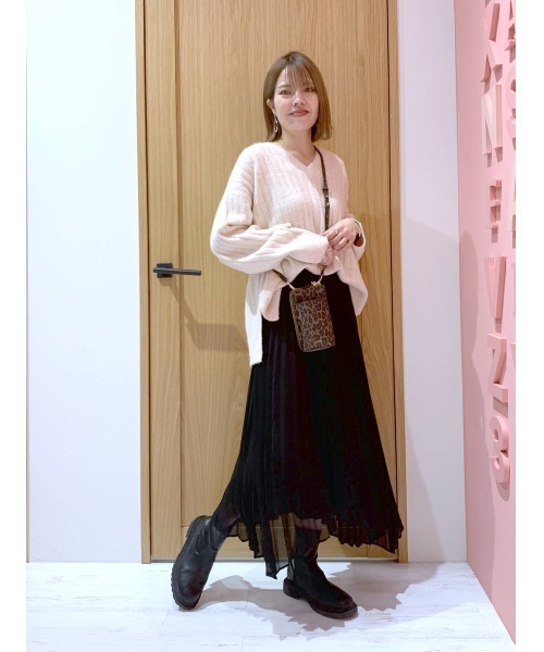 BAYFLOW（ベイフロー）の「ワイドリブＶネックニットプルオーバー（ニット/セーター・レディース・グリーン/ピンク/ブルー/オフホワイト/チャコールグレー・FREE）」の21枚目の写真