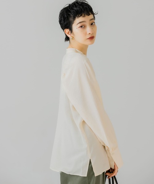 KBF（ケイビーエフ）の「ギャザースリーブトップス（シャツ/ブラウス・レディース・ブラック/カーキ/アイボリー・ONE）」の5枚目の写真