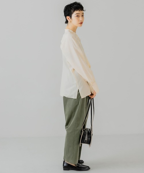 KBF（ケイビーエフ）の「ギャザースリーブトップス（シャツ/ブラウス・レディース・ブラック/カーキ/アイボリー・ONE）」の8枚目の写真