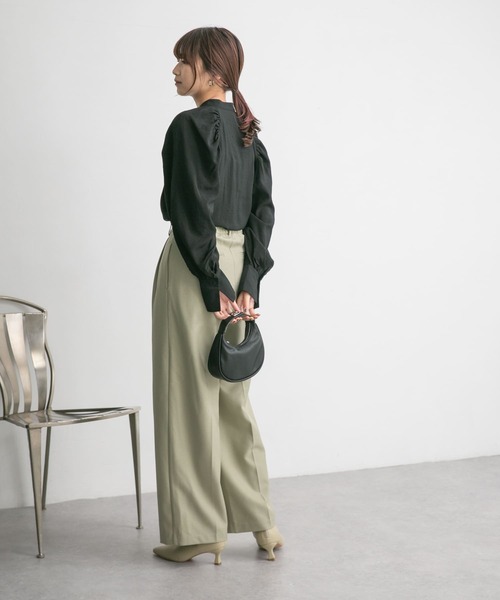 KBF（ケイビーエフ）の「ギャザースリーブトップス（シャツ/ブラウス・レディース・ブラック/カーキ/アイボリー・ONE）」の15枚目の写真