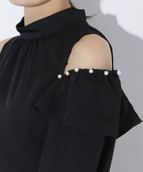 ★AndCoutureパール肩開きミニワンピース 38 新品 タグ付き 2way AND COUTURE（アンドクチュール）の「パール肩開きミニ
