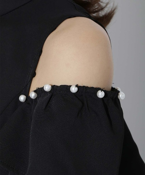 AND COUTURE（アンドクチュール）の「パール肩開きミニ