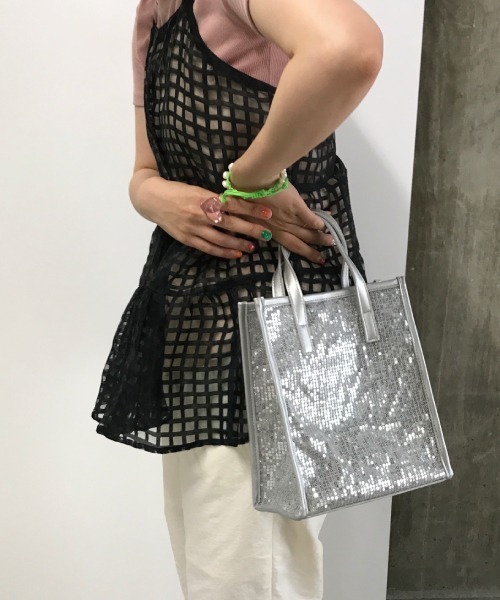 Casselini（キャセリーニ）の「Casselini(キャセリーニ)スパンコールボックストート（ハンドバッグ・レディース・ホワイト/ブラック/シルバー・FREE）」の7枚目の写真