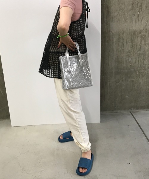 Casselini（キャセリーニ）の「Casselini(キャセリーニ)スパンコールボックストート（ハンドバッグ・レディース・ホワイト/ブラック/シルバー・FREE）」の5枚目の写真