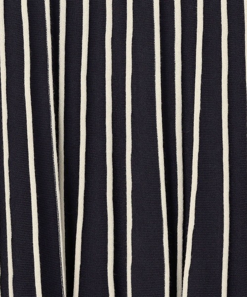 NICOLE white（ニコルホワイト）の「配色ラインニットプリーツスカート（スカート・レディース・ネイビー/オフホワイト/サックスブルー・FREE）」の12枚目の写真