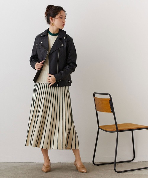 NICOLE white（ニコルホワイト）の「配色ラインニットプリーツスカート（スカート・レディース・ネイビー/オフホワイト/サックスブルー・FREE）」の16枚目の写真