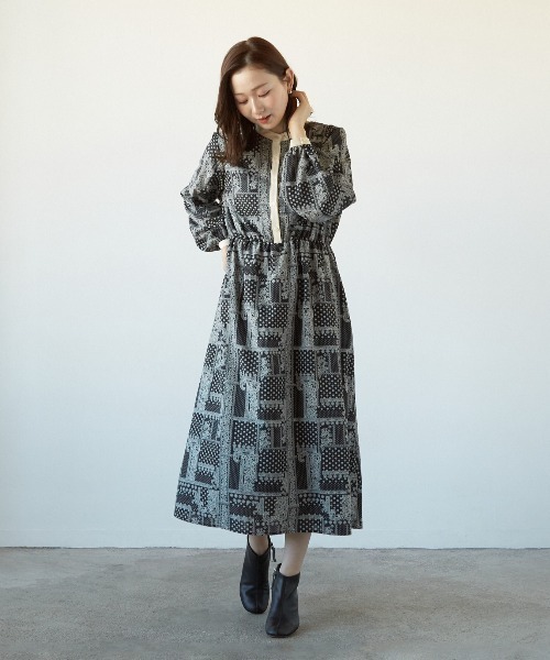 PAPAVER（パパヴェル）の「【PAPAVER】バンドカラー配色OP（ワンピース・レディース・キナリ/ブラック/ブルー・MEDIUM）」の5枚目の写真