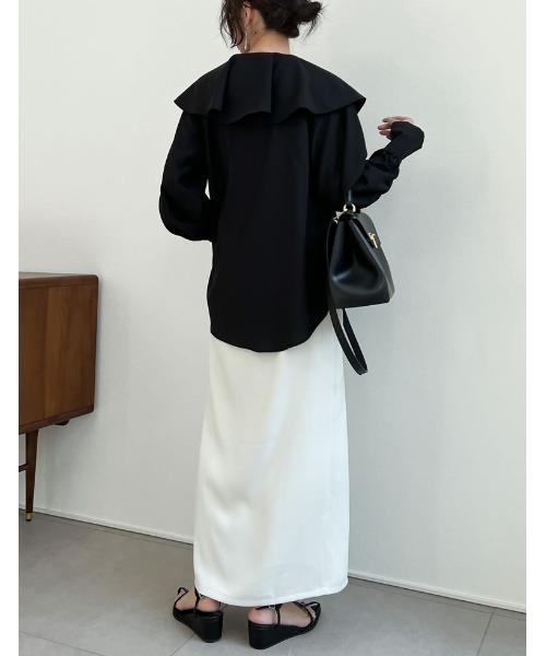 Re:EDIT（リエディ）の「キーネックデザインビッグカラーブラウス（シャツ/ブラウス・レディース・イエロー/ブルー/ホワイト/ブラック・LARGE/MEDIUM）」の8枚目の写真