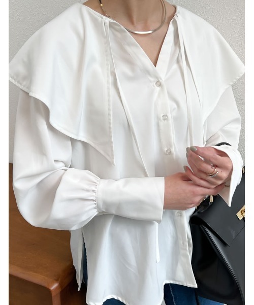 Re:EDIT（リエディ）の「キーネックデザインビッグカラーブラウス（シャツ/ブラウス・レディース・イエロー/ブルー/ホワイト/ブラック・LARGE/MEDIUM）」の10枚目の写真