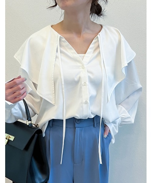 Re:EDIT（リエディ）の「キーネックデザインビッグカラーブラウス（シャツ/ブラウス・レディース・イエロー/ブルー/ホワイト/ブラック・LARGE/MEDIUM）」の11枚目の写真