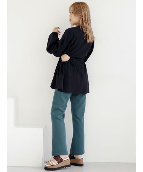 MURUA(ムルーア)の「サイドオープンブラウス(シャツ/ブラウス・レディース・ブラック/ベージュ・FREE)」の10枚目の写真