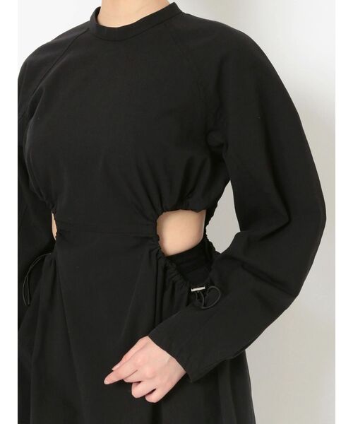 MURUA(ムルーア)の「サイドオープンブラウス(シャツ/ブラウス・レディース・ブラック/ベージュ・FREE)」の4枚目の写真