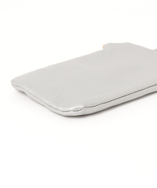 Ampersand(アンパサンド)の「Ampersand / アンパサンド ソフトレザー スマホポシェット フォンポーチ soft leather phone pochette AP21 A12 APS(ショルダーバッグ・レディース・ブラック/シルバー/ゴールド・FREE)」の4枚目の写真