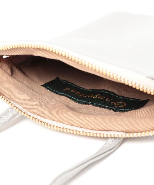 Ampersand(アンパサンド)の「Ampersand / アンパサンド ソフトレザー スマホポシェット フォンポーチ soft leather phone pochette AP21 A12 APS(ショルダーバッグ・レディース・ブラック/シルバー/ゴールド・FREE)」の8枚目の写真