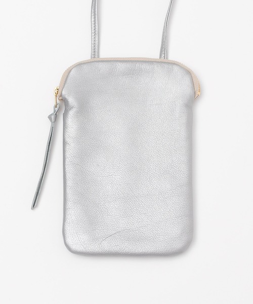 Ampersand(アンパサンド)の「Ampersand / アンパサンド ソフトレザー スマホポシェット フォンポーチ soft leather phone pochette AP21 A12 APS(ショルダーバッグ・レディース・ブラック/シルバー/ゴールド・FREE)」の14枚目の写真