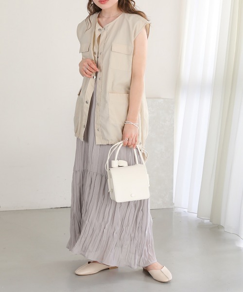 Bab(バブ)の「スクエアショルダーバッグ(ハンドバッグ・レディース・ブラック/ベージュ/アイボリー/キャメル・ONESIZE)」の11枚目の写真