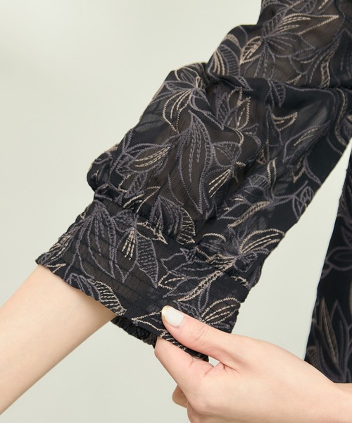 ROPE' PICNIC（ロペピクニック）の「【emur/エミュール】洗える/セットアップ対応/楊柳刺繍ブラウス（シャツ/ブラウス・レディース・ブラック/オフホワイト・38）」の11枚目の写真