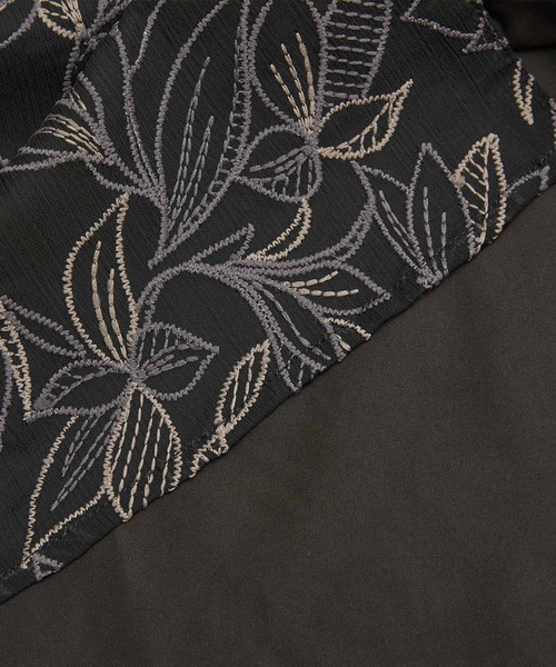 ROPE' PICNIC（ロペピクニック）の「【emur/エミュール】洗える/セットアップ対応/楊柳刺繍ブラウス（シャツ/ブラウス・レディース・ブラック/オフホワイト・38）」の5枚目の写真