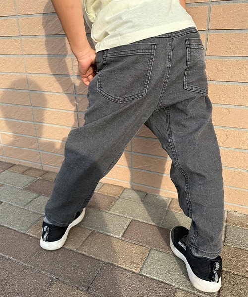 petit main（プティマイン）の「テーパードデニムパンツ（デニムパンツ・キッズ・ライトブルー/ネイビー/ブラック・110cm/90cm/120cm/100cm/130cm）」の9枚目の写真
