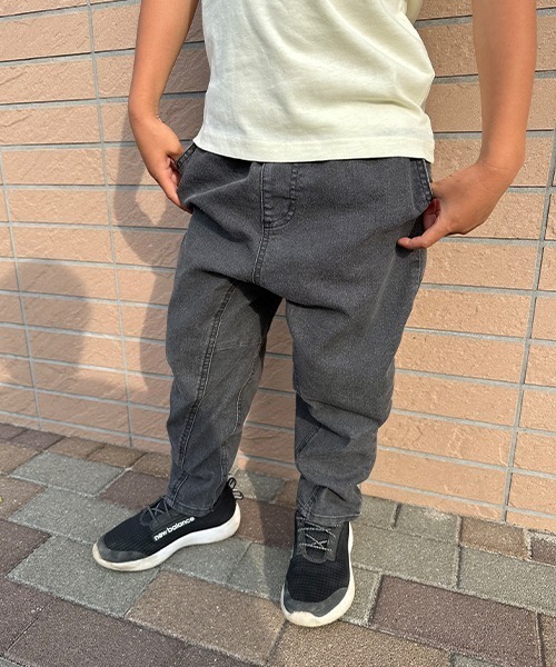 petit main（プティマイン）の「テーパードデニムパンツ（デニムパンツ・キッズ・ライトブルー/ネイビー/ブラック・110cm/90cm/120cm/100cm/130cm）」の7枚目の写真