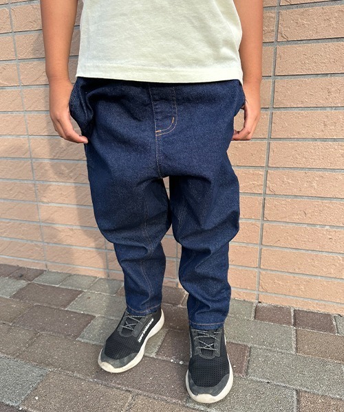 petit main（プティマイン）の「テーパードデニムパンツ（デニムパンツ・キッズ・ライトブルー/ネイビー/ブラック・110cm/90cm/120cm/100cm/130cm）」の10枚目の写真