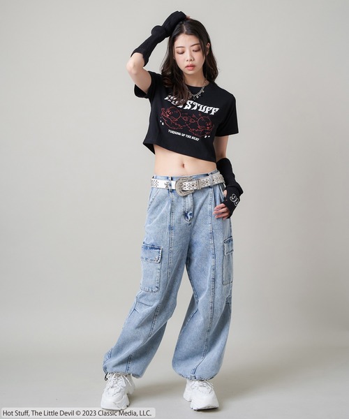 SPINNS（スピンズ）の「クロスデザイン合皮ラインストーンベルト（ベルト・レディース・ホワイト/ブラック/ピンク・ONESIZE）」の17枚目の写真