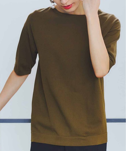 IEDIT（イディット）の「ＩＥＤＩＴ　Ｔシャツライクに着たい　接触冷感が心地よいシャリ感シンプルニット（ニット/セーター・レディース・ライトグレー/カーキ/ブラック・SMALL/MEDIUM/LARGE/X-LARGE/XX-LARGE/XXX-LARGE）」の3枚目の写真