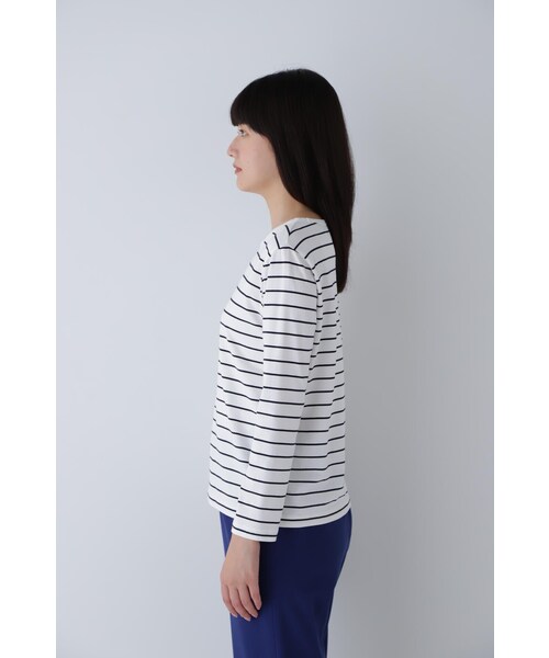 human woman(ヒューマンウーマン)の「◆オーガニック綿天竺長袖ボーダーTシャツ(Tシャツ/カットソー・レディース・ダークインディゴブルー・MEDIUM/LARGE)」の5枚目の写真