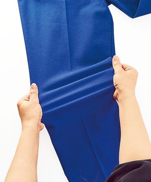 BELLUNA PLUS(ベルーナ)の「SOLOTEX(R)美脚見えパンツ62丈(その他パンツ・レディース・ロイヤルブルー/オレンジ/ネイビー/アイボリー・SMALL/LARGE/MEDIUM/X-LARGE)」の8枚目の写真