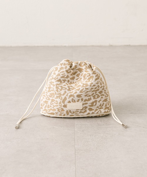 loti(ロティ)の「loti アニマル巾着ショルダー(ショルダーバッグ・レディース・ベージュ/チャコールグレー・ONE SIZE)」の3枚目の写真