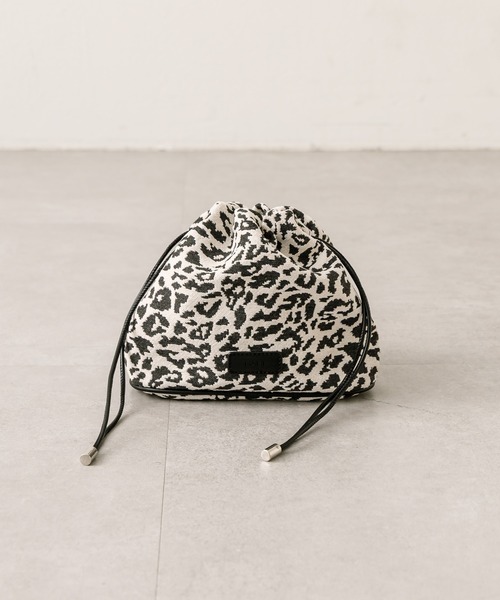 loti(ロティ)の「loti アニマル巾着ショルダー(ショルダーバッグ・レディース・ベージュ/チャコールグレー・ONE SIZE)」の4枚目の写真