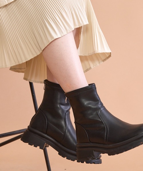 paravion（パラビオン）の「ストレッチショートブーツ（ブーツ・レディース・アイボリー/ブラック・38/39）」の18枚目の写真