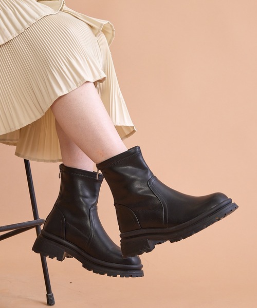 paravion（パラビオン）の「ストレッチショートブーツ（ブーツ・レディース・アイボリー/ブラック・38/39）」の19枚目の写真