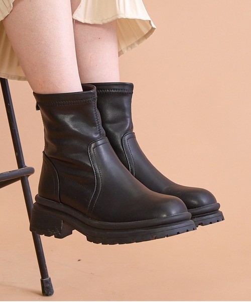 paravion（パラビオン）の「ストレッチショートブーツ（ブーツ・レディース・アイボリー/ブラック・38/39）」の17枚目の写真