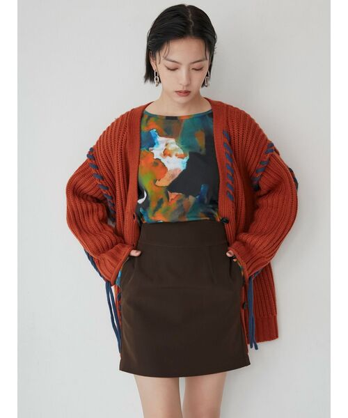 MURUA（ムルーア）の「カーブウエストミニスカート（スカート・レディース・ブラック/ブラウン・1/2）」の4枚目の写真