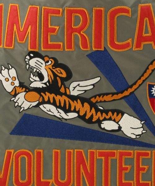 AVIREX(アヴィレックス)の「《直営店限定》EMBROIDERY TOTE BAG / 刺繍 トートバッグ / AVIREX / アヴィレックス(トートバッグ・メンズ・セージグリーン/ロイヤルブルー・FREE)」の7枚目の写真