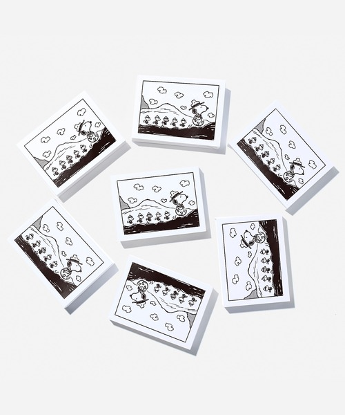 CHICSTOCKS（シックストックス）の「SNOOPY×CHICSTOCKS［ビーグルスカウト］（ソックス/靴下・レディース・グレイッシュベージュ/ホワイト/ネイビー・LARGE/MEDIUM/SMALL）」の4枚目の写真