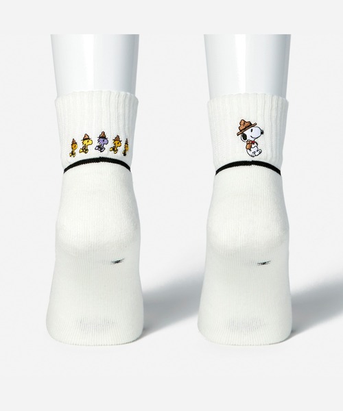 CHICSTOCKS（シックストックス）の「SNOOPY×CHICSTOCKS［ビーグルスカウト］（ソックス/靴下・レディース・グレイッシュベージュ/ホワイト/ネイビー・LARGE/MEDIUM/SMALL）」の5枚目の写真