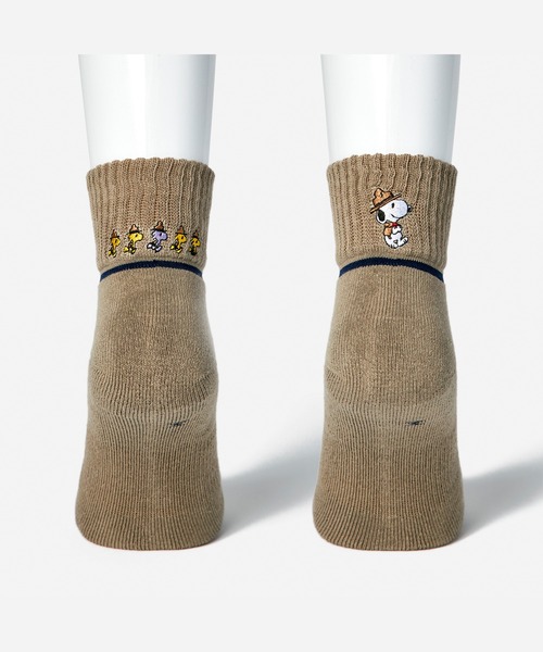 CHICSTOCKS（シックストックス）の「SNOOPY×CHICSTOCKS［ビーグルスカウト］（ソックス/靴下・レディース・グレイッシュベージュ/ホワイト/ネイビー・LARGE/MEDIUM/SMALL）」の6枚目の写真