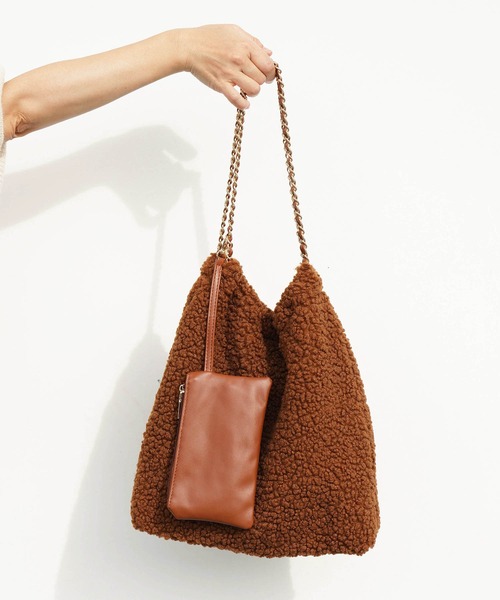 ZAKKA-BOX（ザッカボックス）の「ボアチェーンバッグ（ショルダーバッグ・レディース・ベージュ/ブラック/キャメル/モカ/イエロー系その他・FREE）」の6枚目の写真