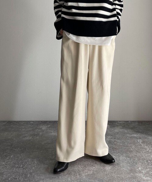 fredy emue（フレディエミュ）の「シルキーウォームツイルセミワイドパンツ（その他パンツ・レディース・ブラック/オフホワイト/カーキ/サックスブルー・36/38）」の2枚目の写真