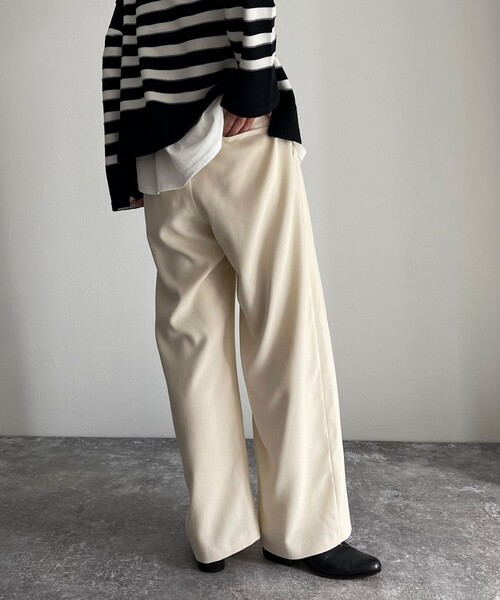fredy emue（フレディエミュ）の「シルキーウォームツイルセミワイドパンツ（その他パンツ・レディース・ブラック/オフホワイト/カーキ/サックスブルー・36/38）」の11枚目の写真