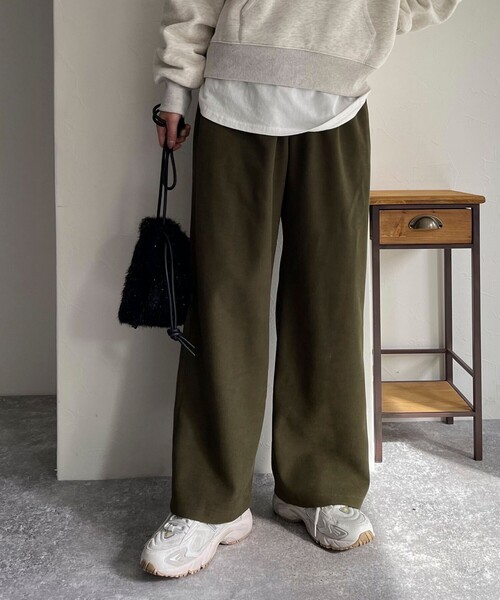 fredy emue（フレディエミュ）の「シルキーウォームツイルセミワイドパンツ（その他パンツ・レディース・ブラック/オフホワイト/カーキ/サックスブルー・36/38）」の20枚目の写真