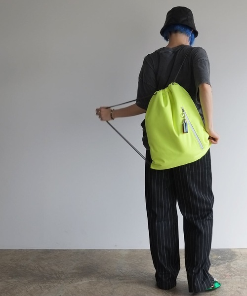 Magine（マージン）の「cheek: knapsack チークナップサック（バックパック/リュック・レディース・ブラック/グリーン/ピンク/イエロー・FREE）」の3枚目の写真
