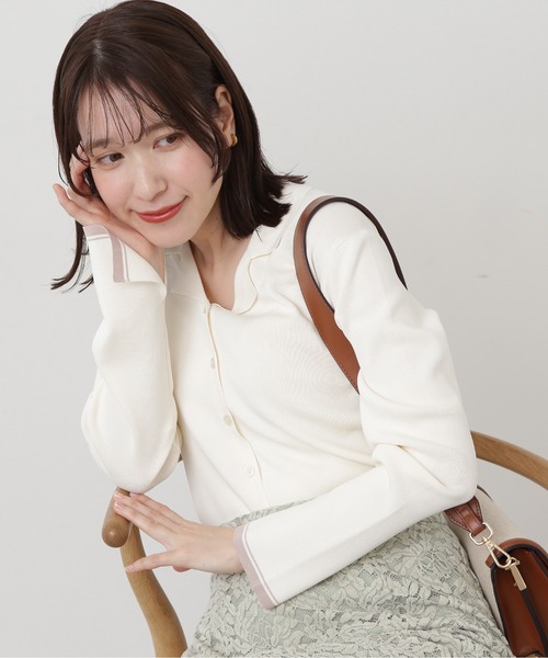 N.(N. Natural Beauty Basic)(エヌエヌナチュラルビューティーベーシック)の「◆バイカラー総針カイキンニット(ニット/セーター・レディース・ベージュ/オフホワイト/ネイビー・MEDIUM)」の4枚目の写真