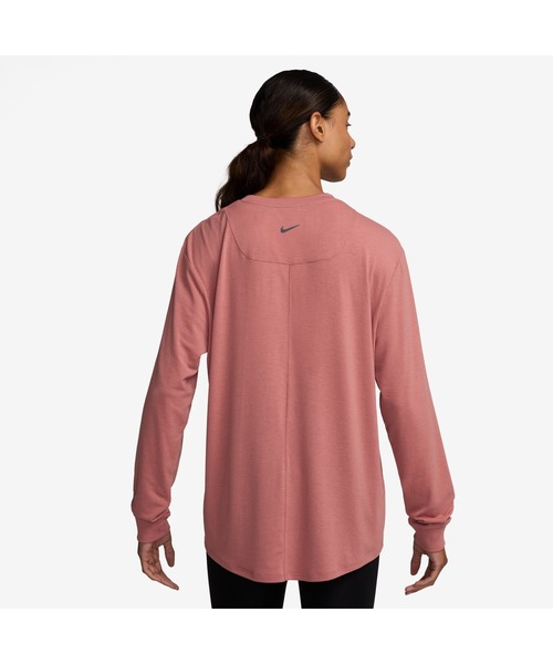 NIKE（ナイキ）の「ナイキ NIKE ナイキ ワン DF ルーズ L/S トップ（Tシャツ/カットソー・レディース・ブラック/ダークブルー/ラベンダー/スモークピンク・L/XL/M/S）」の6枚目の写真