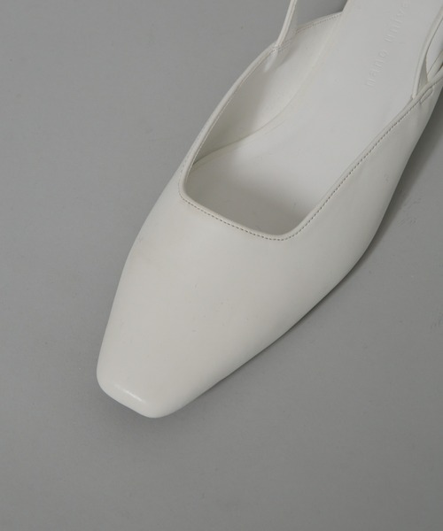 NANO universe（ナノユニバース）の「バックストラップスクエアトゥサンダル（サンダル・レディース・ホワイト/ゴールド・36/38/37）」の6枚目の写真