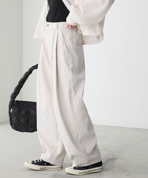 forksy.（フォルクシー）の「【forksy.】タックボリュームクラウンパンツ（スラックス・レディース・グレイッシュベージュ/ダークグレー/ピンク/ライトブルー・L/M）」の18枚目の写真